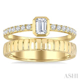 1/2 Ctw Split Twin Row Bezel Set Emerald and Round Cut Diamond Fashion Ring in 14K Yellow Gold