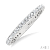 1/2 Ctw Round Cut Diamond Eternity Wedding Band in 14K White Gold