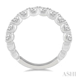 1 1/2 Ctw Lattice Round Cut Diamond Wedding Band in 14K White Gold