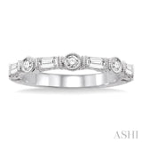 1/2 Ctw Diamond Fashion Band in 14K White Gold